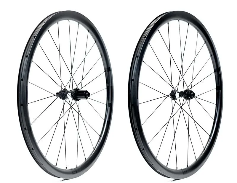 A pair of IDEA ROUBAIX wheels