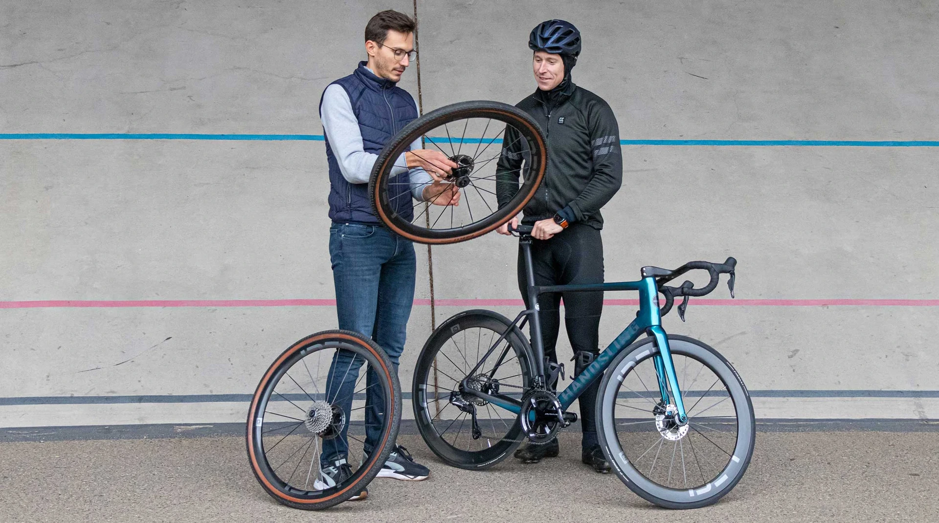 Tomáš Bábek introducing IDEA wheelsets